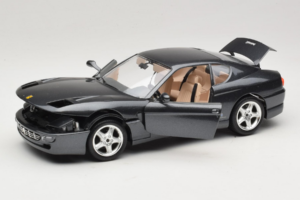 Ferrari 456 GT Hall Metallic Erivärving Bburago 1:18 3036D Metall - pilt 2/8