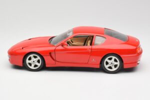 Ferrari 456 GT Punane Bburago 1:18 3036-M1 Metall - pilt 4/8