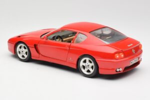 Ferrari 456 GT Punane Bburago 1:18 3036-M1 Metall - pilt 7/8