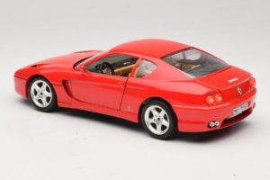 Ferrari 456 GT Punane Bburago 1:18 3046-R1 Metall - pilt 7/8