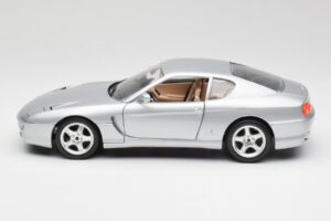 Ferrari 456 GT Hõbedane Bburago 1:18 3036-M2 Metall - pilt 4/8