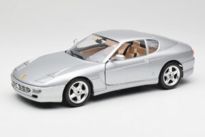 Ferrari 456 GT Hõbedane Bburago 1:18 3036-M2 Metall
