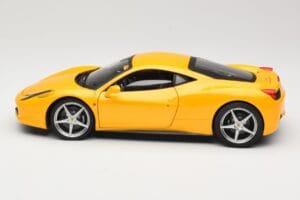 Ferrari 458 Italia Kollane Hot Wheels 1:18 P9894 Metall - pilt 4/8