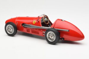 Ferrari 500 F2 #1 A. Ascari F1 Double World Champion 1952-1953 CMC 1:18 M-056 Metall - pilt 5/6