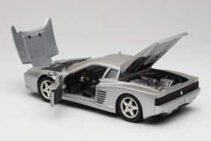 Ferrari 512 TR Hõbedane Mira 1:18 6178-B1 Metall - pilt 5/8