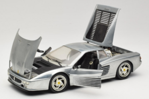 Ferrari 512M Chrome Silver Hot Wheels 1:18 25739 Metall - pilt 2/8