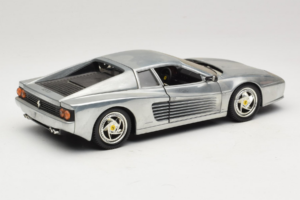Ferrari 512M Chrome Silver Hot Wheels 1:18 25739 Metall - pilt 3/8