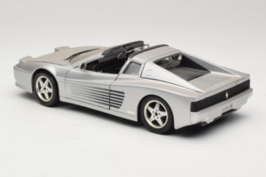 Ferrari 512TR Targa Hõbedane Mira 1:18 6175 Metall - pilt 7/8