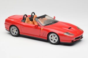 Ferrari 550 Barchetta Pininfarina Punane Bburago 1:18 327660 Metall - pilt 6/8