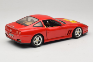 Ferrari 550 Maranello 22 Jahre Ferrari Model Club Punane Bburago 1:18 3064-P2 Metall - pilt 3/8