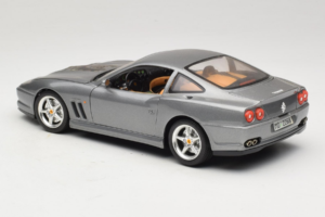 Ferrari 550 Maranello 25 Jahre Ferrari Model Club Hõbe 2. Versioon Bburago 1:18 3064-S1 Metall - pilt 7/8