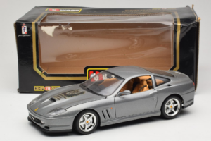 Ferrari 550 Maranello 25 Jahre Ferrari Model Club Hõbe 2. Versioon Bburago 1:18 3064-S1 Metall - pilt 8/8