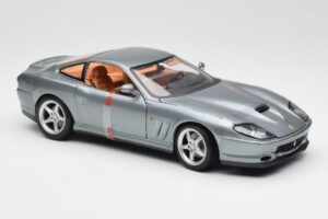 Ferrari 550 Maranello Hall Metallic Maisto 1:18 4839 Metall - pilt 4/6