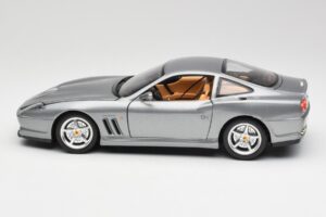 Ferrari 550 Maranello Hõbe Bburago 1:18 3344 Metall - pilt 4/8