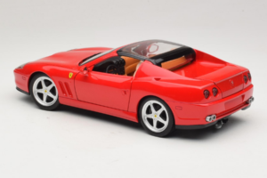 Ferrari 575M Superamerica Punane Hot Wheels 1:18 J2858 Metall - pilt 7/8