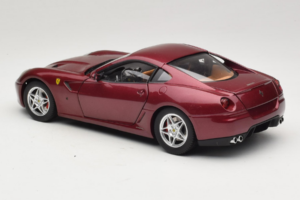 Ferrari 599 GTB Fiorano Tumepunane Hot Wheels 1:18 M1200 Metall - pilt 7/8