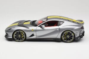 Ferrari 812 Competizione Grigio Coburn Bburago 1:18 18-01647 Metall - pilt 4/8