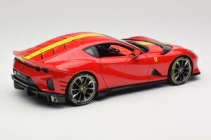 Ferrari 812 Competizione Rosso Corsa Kollaste Triipudega Bburago 1:18 18-16915 Metall - pilt 3/8