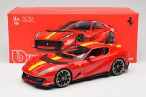 Ferrari 812 Competizione Rosso Corsa Kollaste Triipudega Bburago 1:18 18-16915 Metall - pilt 8/8