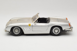 Ferrari California Kabriolett Hõbe Tonka 1:18 01109-S1 Metall - pilt 4/8