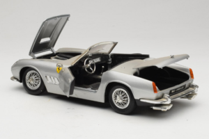Ferrari California Kabriolett Hõbe Tonka 1:18 01109-S1 Metall - pilt 5/8