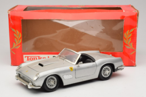 Ferrari California Kabriolett Hõbe Tonka 1:18 01109-S1 Metall - pilt 8/8