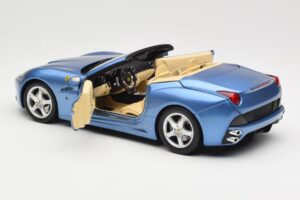 Ferrari California Helesinine Hot Wheels 1:18 N2043 Metall - pilt 5/8