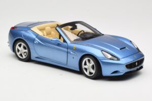 Ferrari California Helesinine Hot Wheels 1:18 N2043 Metall - pilt 6/8