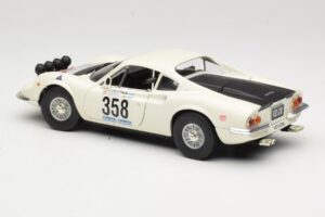 Ferrari Dino 246 GT Valge Anson 1:18 3580 Metall - pilt 7/8