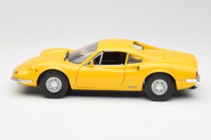 Ferrari Dino 246 GT Kollane Anson 1:18 30301W Metall - pilt 4/8