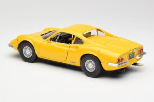 Ferrari Dino 246 GT Kollane Anson 1:18 30301W Metall - pilt 7/8