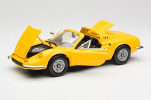 Ferrari Dino 246 GTS Kollane Hot Wheels 1:18 23920 Metall - pilt 2/8