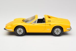 Ferrari Dino 246 GTS Kollane Hot Wheels 1:18 23920 Metall - pilt 4/8