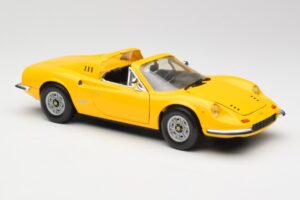 Ferrari Dino 246 GTS Kollane Hot Wheels 1:18 23920 Metall - pilt 6/8