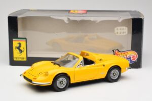 Ferrari Dino 246 GTS Kollane Hot Wheels 1:18 23920 Metall - pilt 8/8