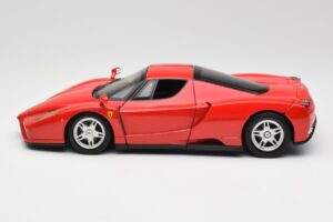 Ferrari Enzo Punane Hot Wheels 1:18 56293 Metall - pilt 4/8