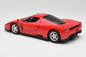 Ferrari Enzo Punane Hot Wheels 1:18 56293 Metall - pilt 7/8