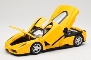 Ferrari Enzo Kollane Hot Wheels 1:18 C1550 Metall - pilt 2/8