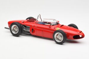 Ferrari Dino 156 Sharknose F1 1961 CMC 1:18 M-078 Metall - pilt 4/6