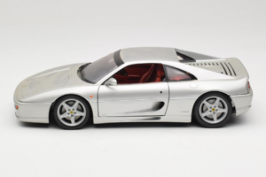 Ferrari F355 Berlinetta Hõbedane UT Models 1:18 180074020-S1 Metall - pilt 4/8