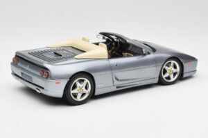 Ferrari F355 Spider Hõbedane Hot Wheels 1:18 23907-M1 Metall - pilt 3/8