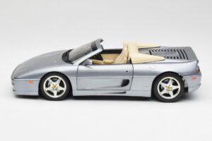 Ferrari F355 Spider Hõbedane Hot Wheels 1:18 23907-M1 Metall - pilt 4/8