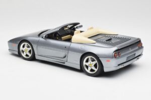 Ferrari F355 Spider Hõbedane Hot Wheels 1:18 23907-M1 Metall - pilt 7/8