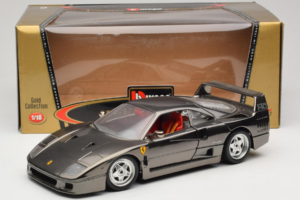 Ferrari F40 Chrome Black Bburago 1:18 3401-B1 Metall - pilt 8/8