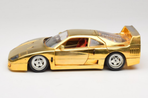Ferrari F40 Chrome Gold Limited Edition 250 pcs Bburago 1:18 3332-G1 Metall - pilt 4/8