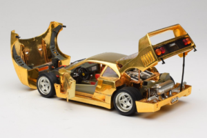 Ferrari F40 Chrome Gold Limited Edition 250 pcs Bburago 1:18 3332-G1 Metall - pilt 5/8