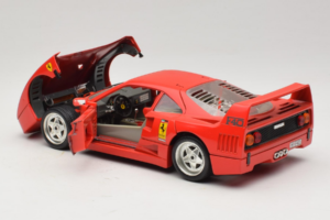 Ferrari F40 Club Deutschland Punane Bburago 1:18 3032-L3 Metall - pilt 5/8