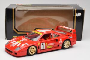 Ferrari F40 Evoluzione Bburago 1:18 3042 Metall - pilt 8/8