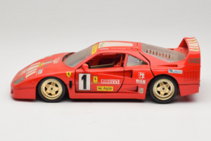 Ferrari F40 Evoluzione #1 Pirelli Punane 1992 Bburago 1:18 3042-P1 Metall - pilt 4/8