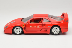 Ferrari F40 Evoluzione Punane Master Line Bburago 1:18 3042-M1 Metall - pilt 4/8